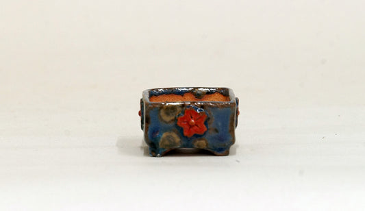 Kei Mini square bonsai pot featuring red floral reliefs 1.38"(3.5cm) K040