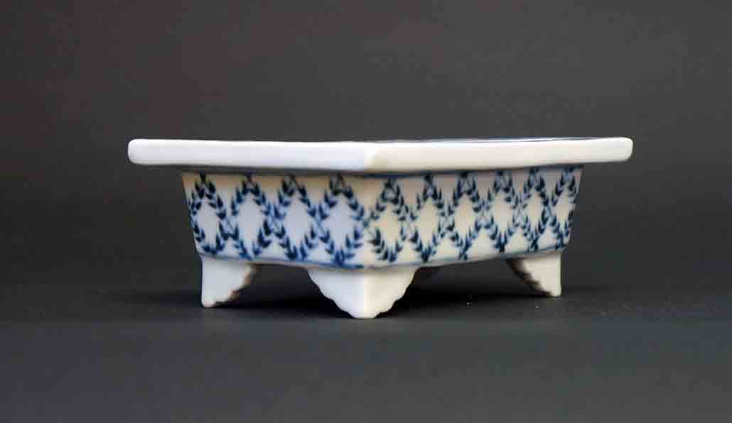 Rectangle Pot with the Painting of Grass Pattern, Wide Brim by Yuka 4.8"(12.3cm)