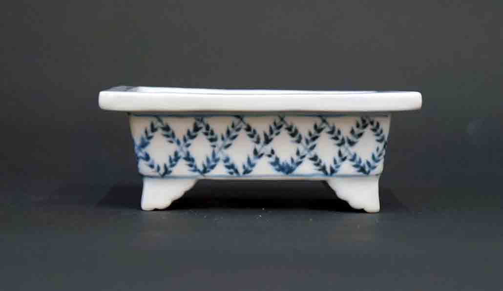 Rectangle Pot with the Painting of Grass Pattern, Wide Brim by Yuka 4.8"(12.3cm)