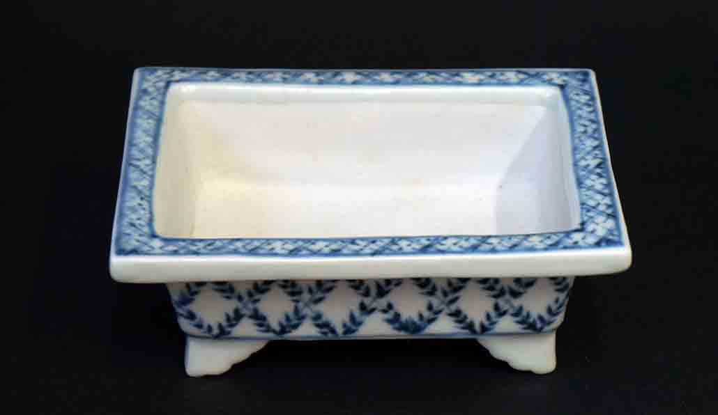 Rectangle Pot with the Painting of Grass Pattern, Wide Brim by Yuka 4.8"(12.3cm)