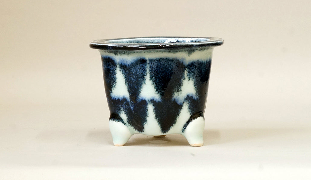 Flower Shaped Pot by Yuka Y030 +++ Shipping Free