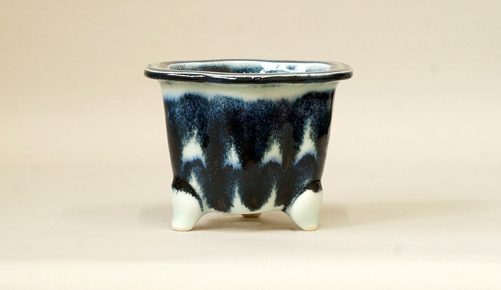 Flower Shaped Pot by Yuka Y030 +++ Shipping Free