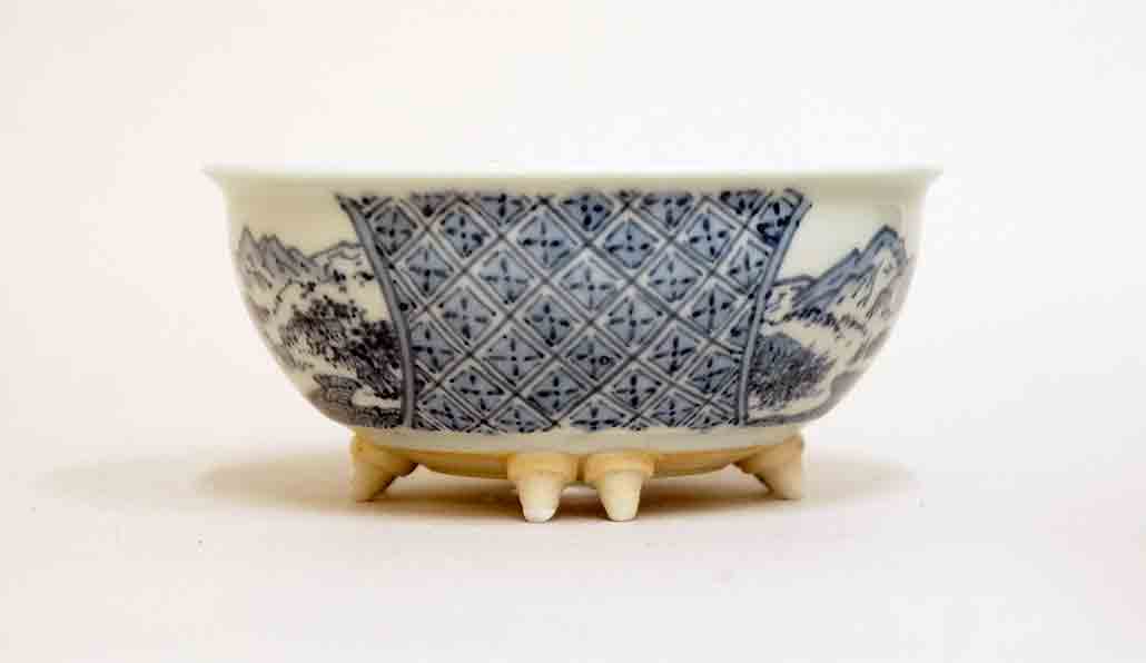 Gassan Pot with Landscape & Pattern Painting 4.6"(11.8cm)