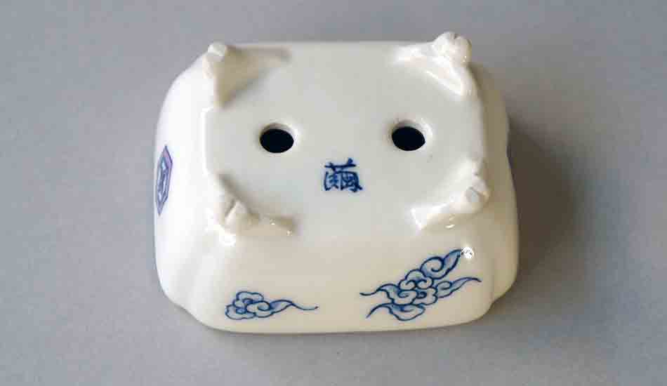 Mayu Rectangle Bonsai Pot with the Pine & Cloud  1.1"(6.4cm) ++Shipping Free!