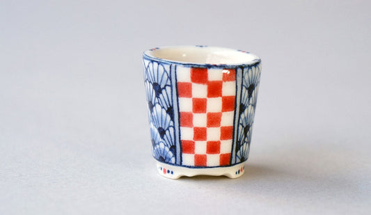 Mayu Miniature Bonsai Pot with Red Checkered Pattern