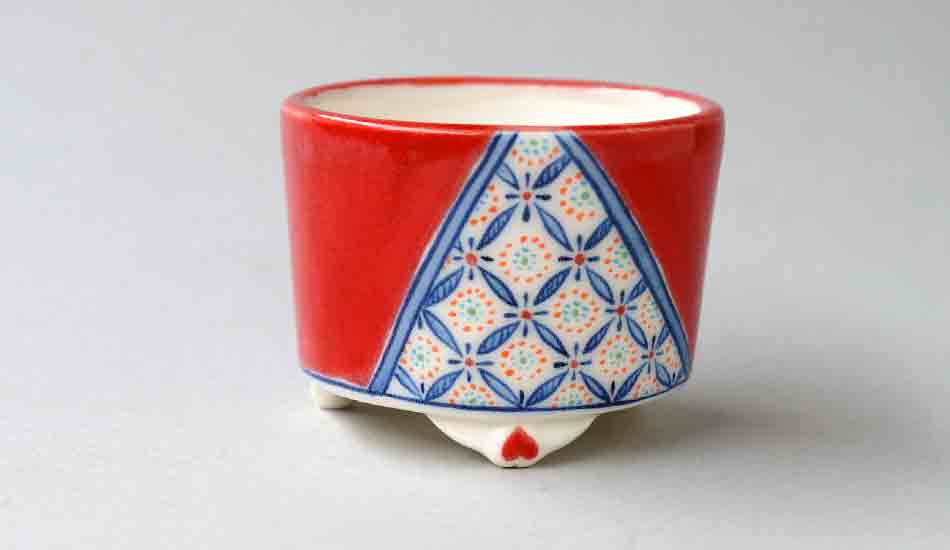 Mayu Round Bonsai Pot with Blue Patterns in Red  YUKIMONO