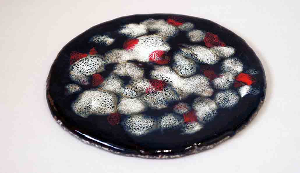 Bunzan Ceramic Plate with White & Red Pattern 6.4"(16.5cm)