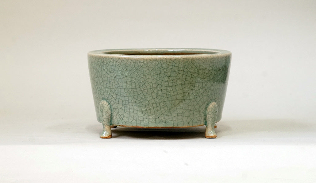 Eimei Deep Oval Pot in Celadon with Cat Feet 7.1"(18.2cm) E561 +++ Shipping Free