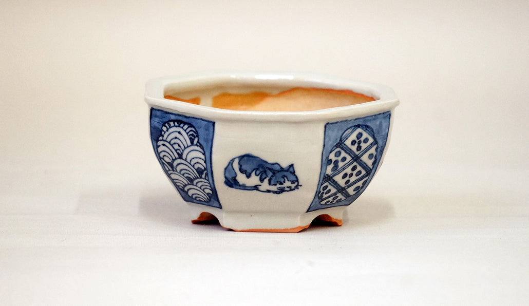 Gassan Octagonal Pot with Hand-Painted Cats 3.6"(9.2cm) G158 +++ Shipping Free