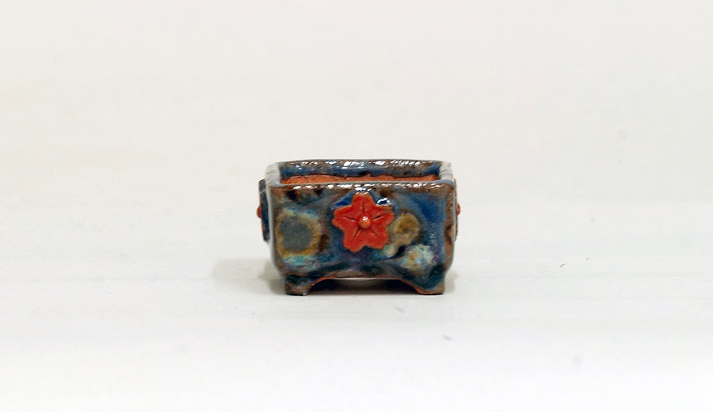 Kei Mini square bonsai pot featuring red floral reliefs 1.38"(3.5cm) K040