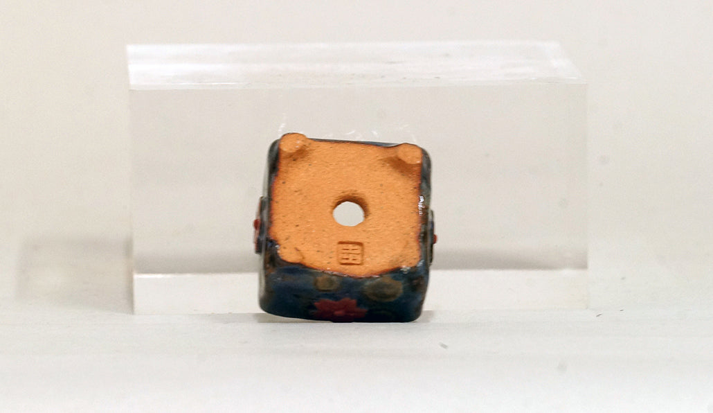 Kei Mini square bonsai pot featuring red floral reliefs 1.38"(3.5cm) K040