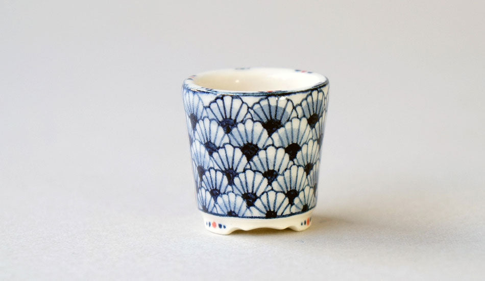 Mayu Miniature Bonsai Pot with Red Checkered Pattern